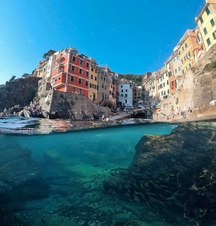 Cast Away Hotel Riomaggiore 0*,  Italy